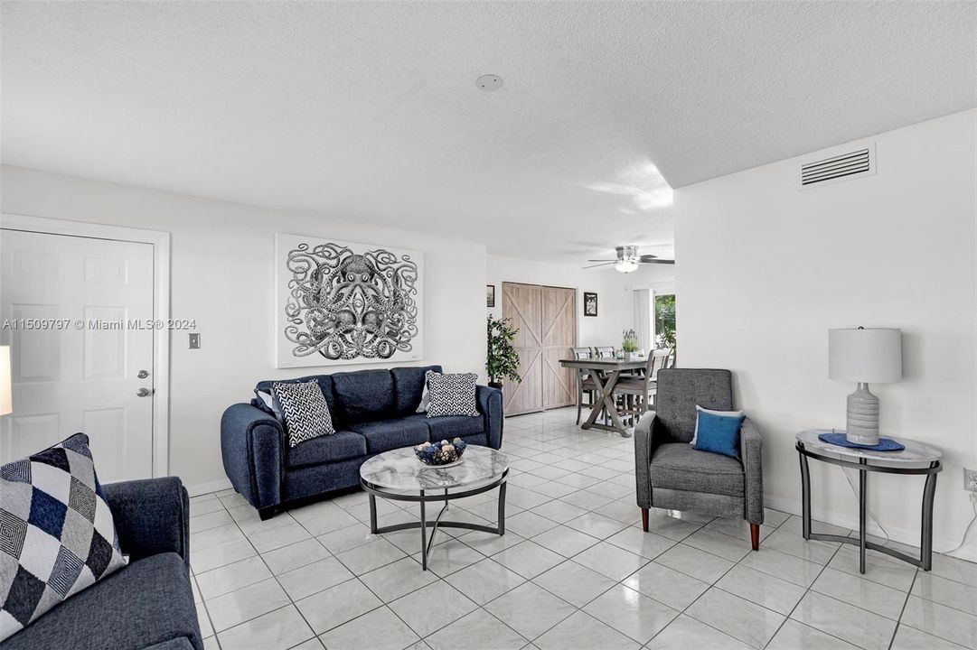 Recently Sold: $395,000 (2 beds, 2 baths, 1151 Square Feet)