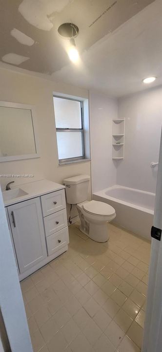 For Sale: $93,000 (1 beds, 1 baths, 620 Square Feet)