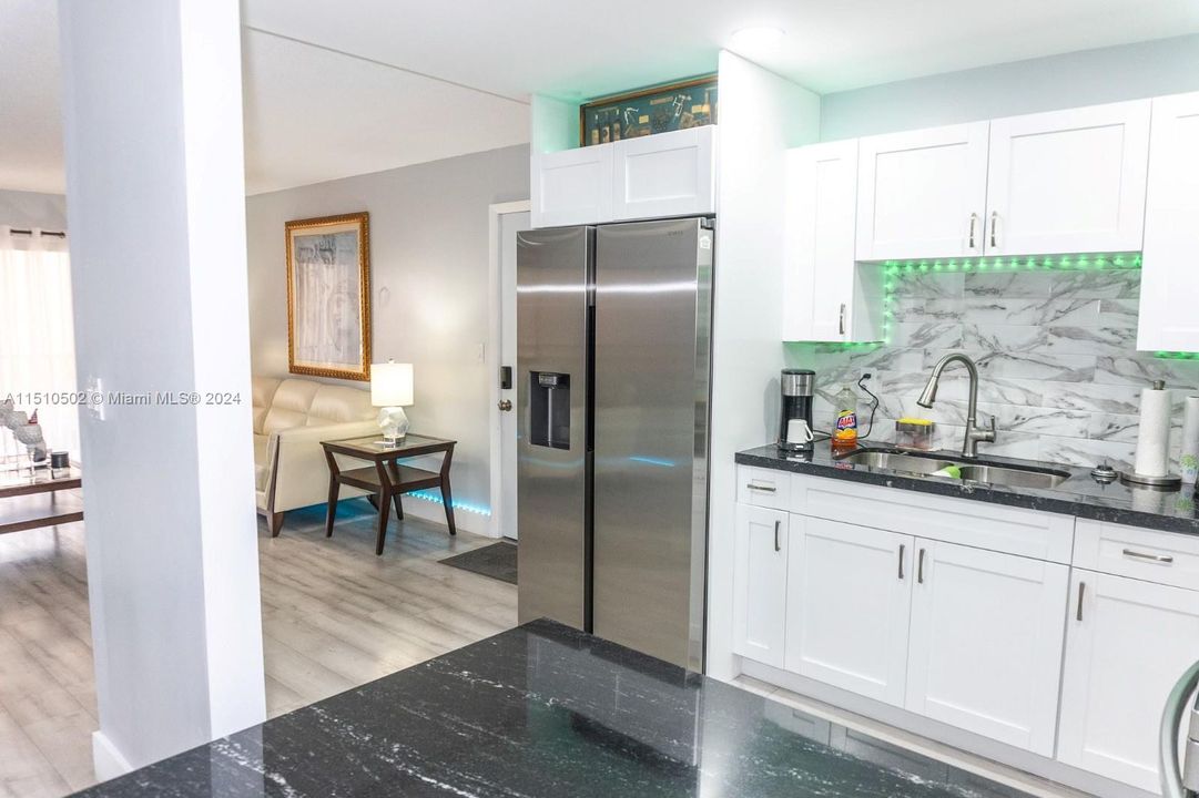 Recently Rented: $2,550 (2 beds, 2 baths, 980 Square Feet)