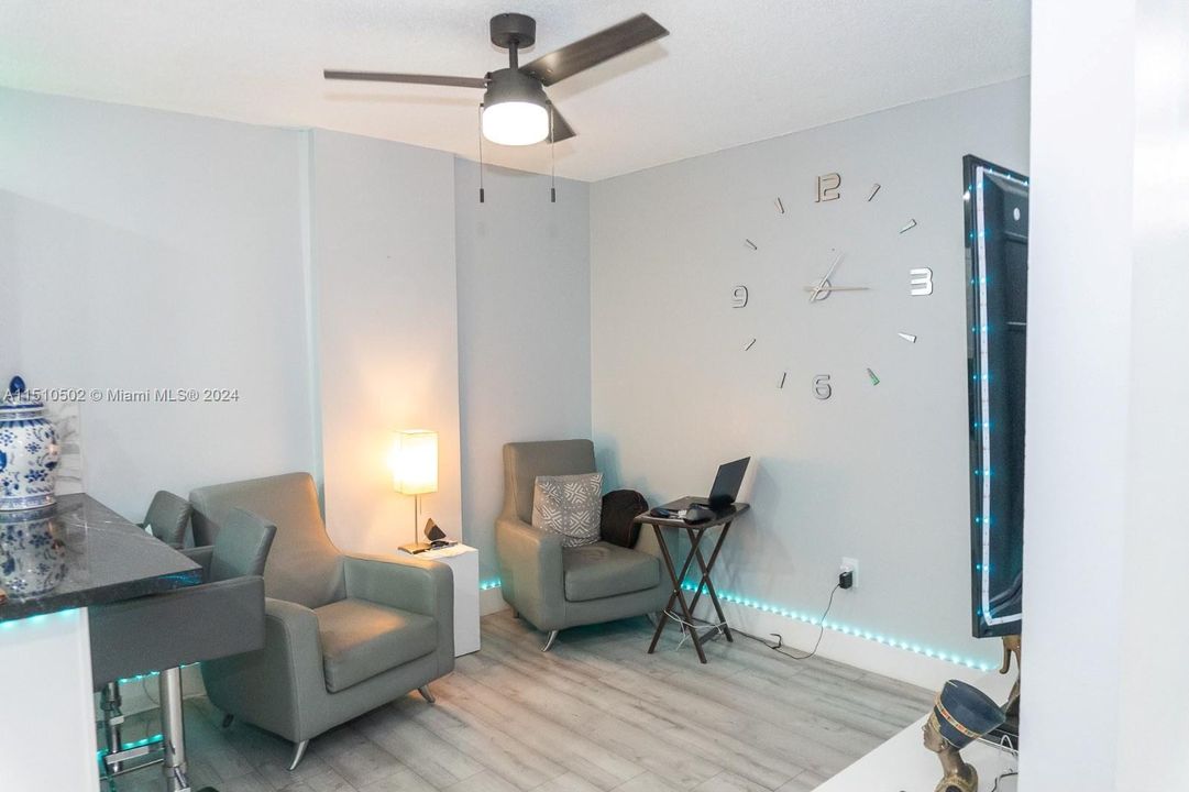 Recently Rented: $2,550 (2 beds, 2 baths, 980 Square Feet)