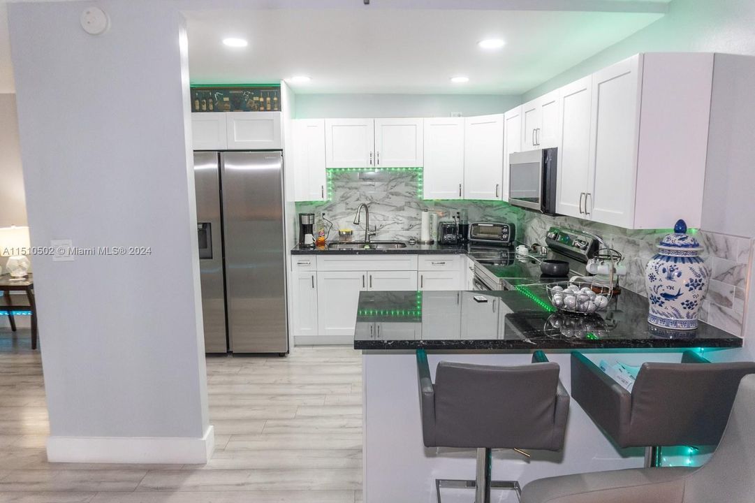 Recently Rented: $2,550 (2 beds, 2 baths, 980 Square Feet)