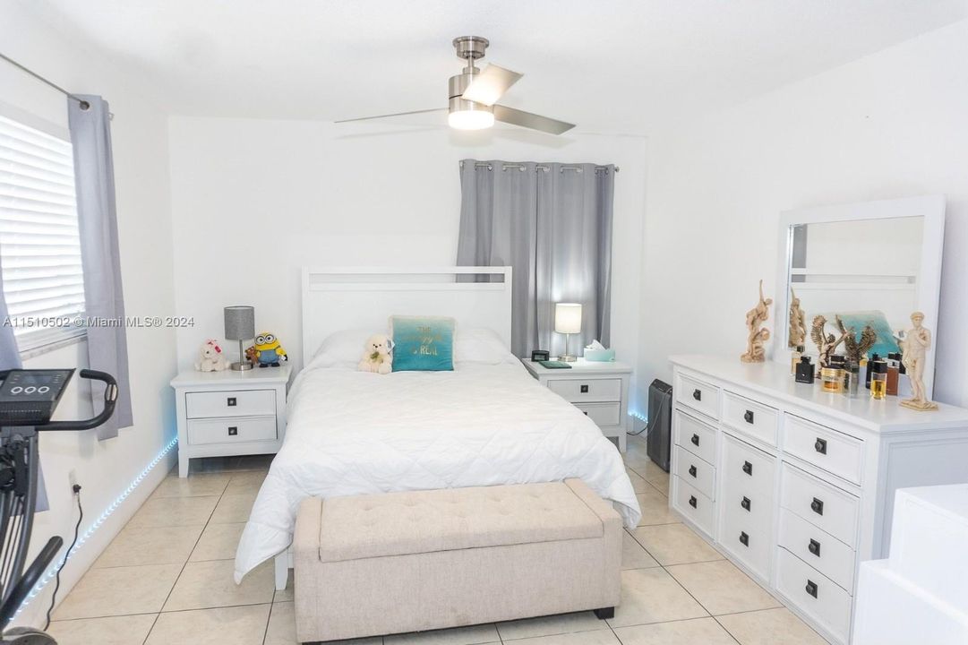 Recently Rented: $2,550 (2 beds, 2 baths, 980 Square Feet)