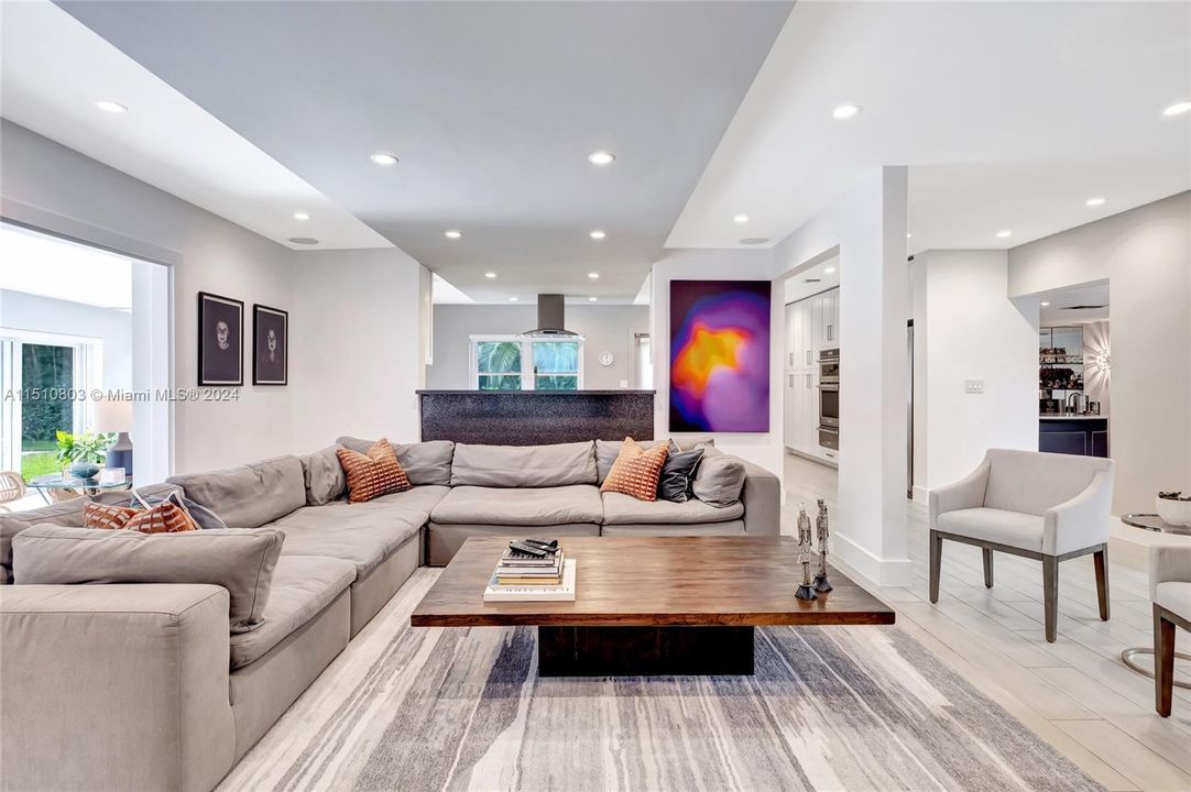 Active With Contract: $2,995,000 (4 beds, 4 baths, 4219 Square Feet)