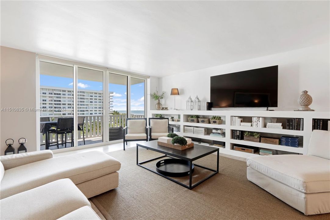 For Sale: $935,000 (1 beds, 1 baths, 1259 Square Feet)