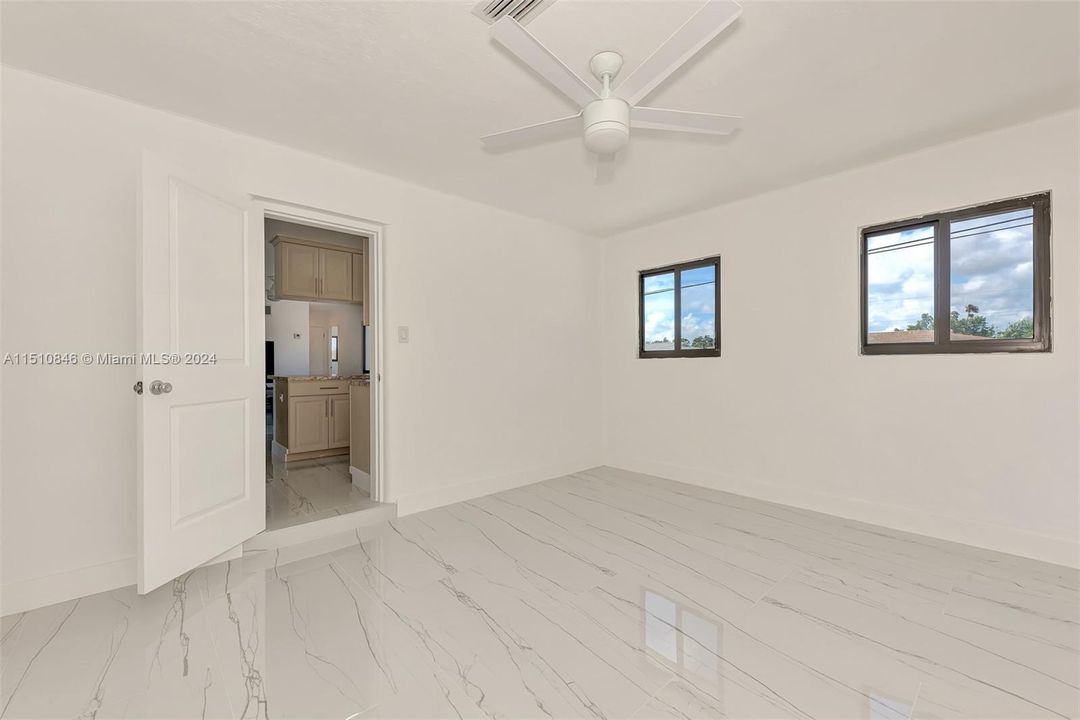 最近售出: $450,000 (3 贝兹, 2 浴室, 1756 平方英尺)