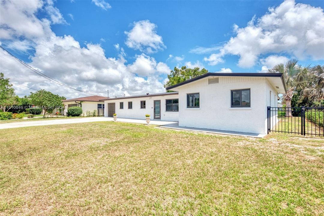 最近售出: $450,000 (3 贝兹, 2 浴室, 1756 平方英尺)