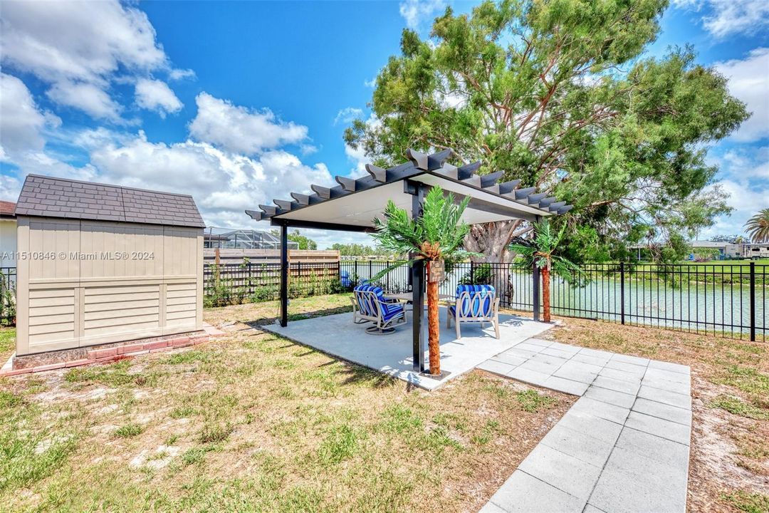 最近售出: $450,000 (3 贝兹, 2 浴室, 1756 平方英尺)