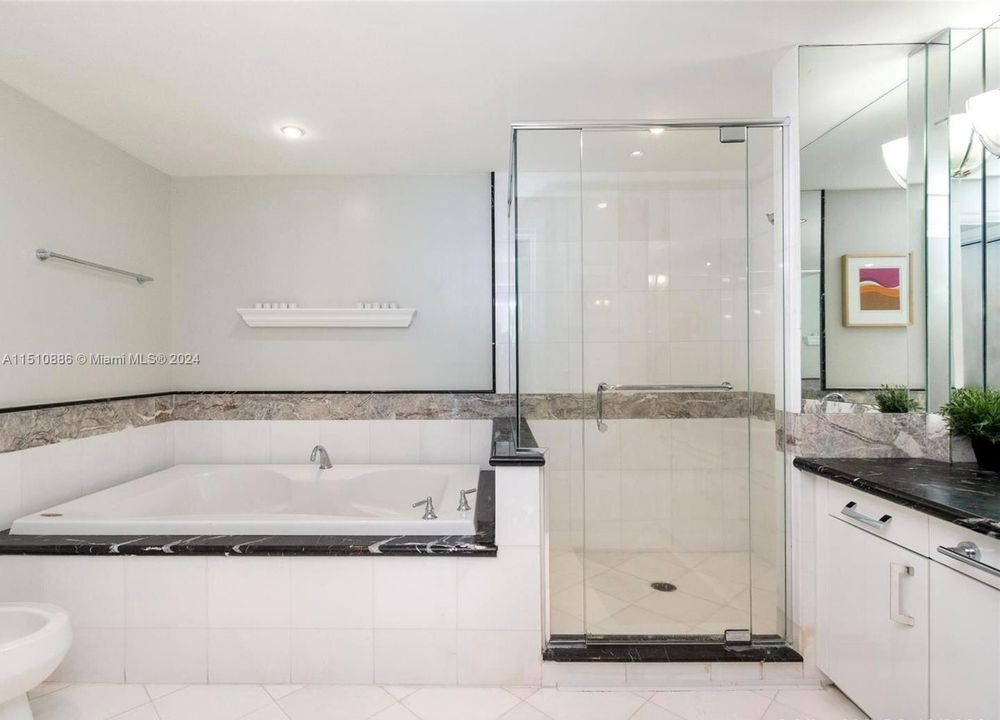 Recently Rented: $8,000 (2 beds, 2 baths, 1252 Square Feet)