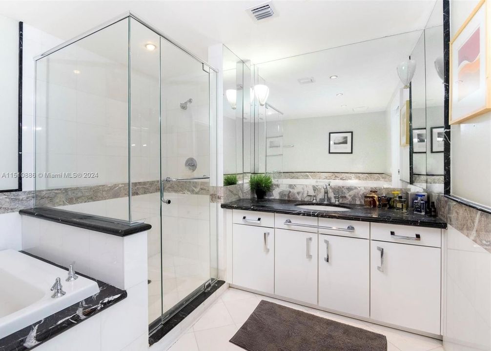 Recently Rented: $8,000 (2 beds, 2 baths, 1252 Square Feet)