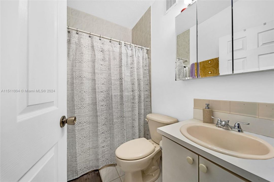 最近租的: $3,000 (3 贝兹, 2 浴室, 1450 平方英尺)