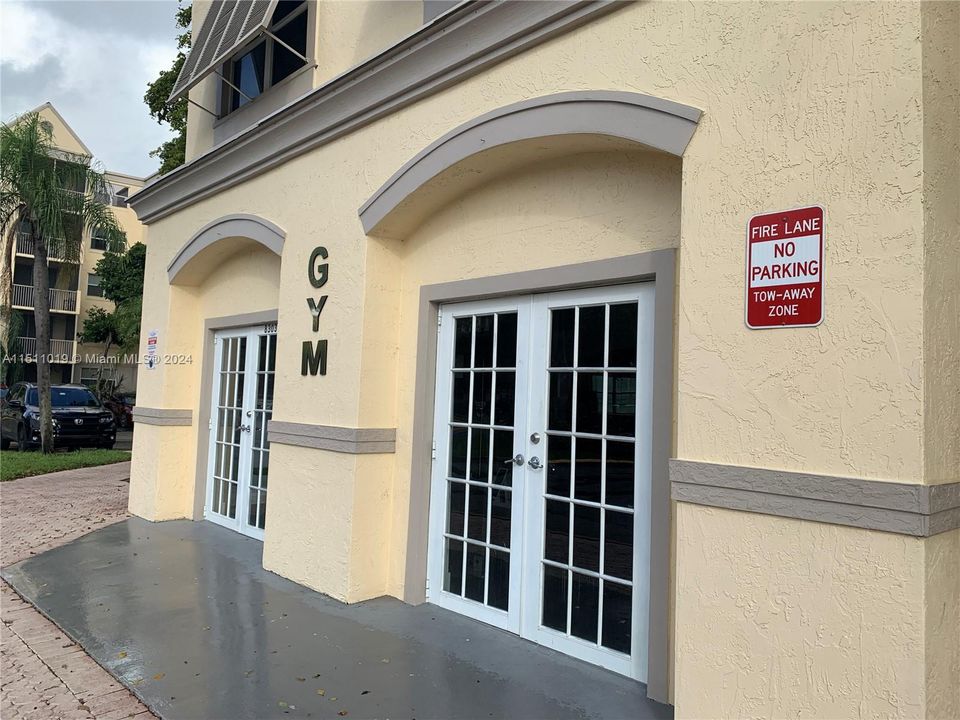 最近租的: $1,950 (1 贝兹, 1 浴室, 810 平方英尺)