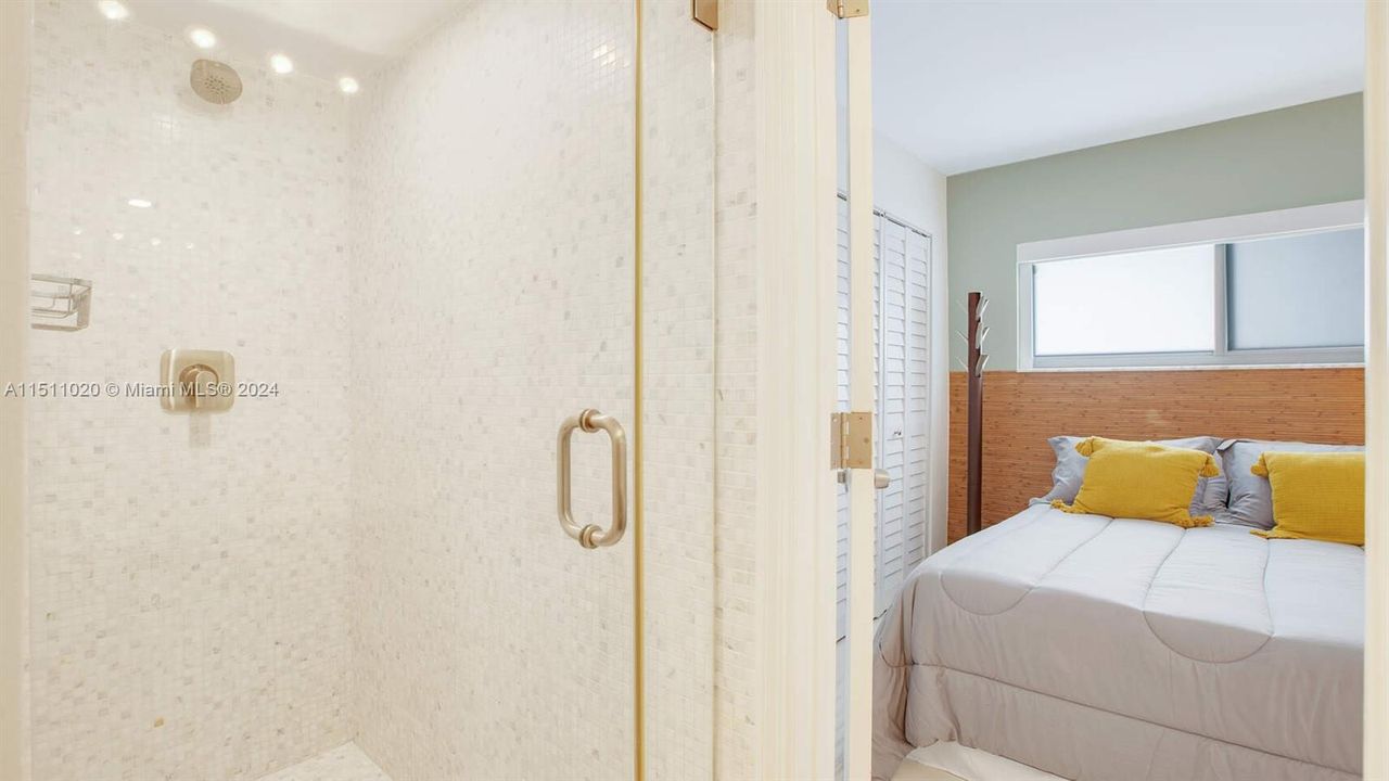 En Venta: $479,000 (2 camas, 2 baños, 820 Pies cuadrados)