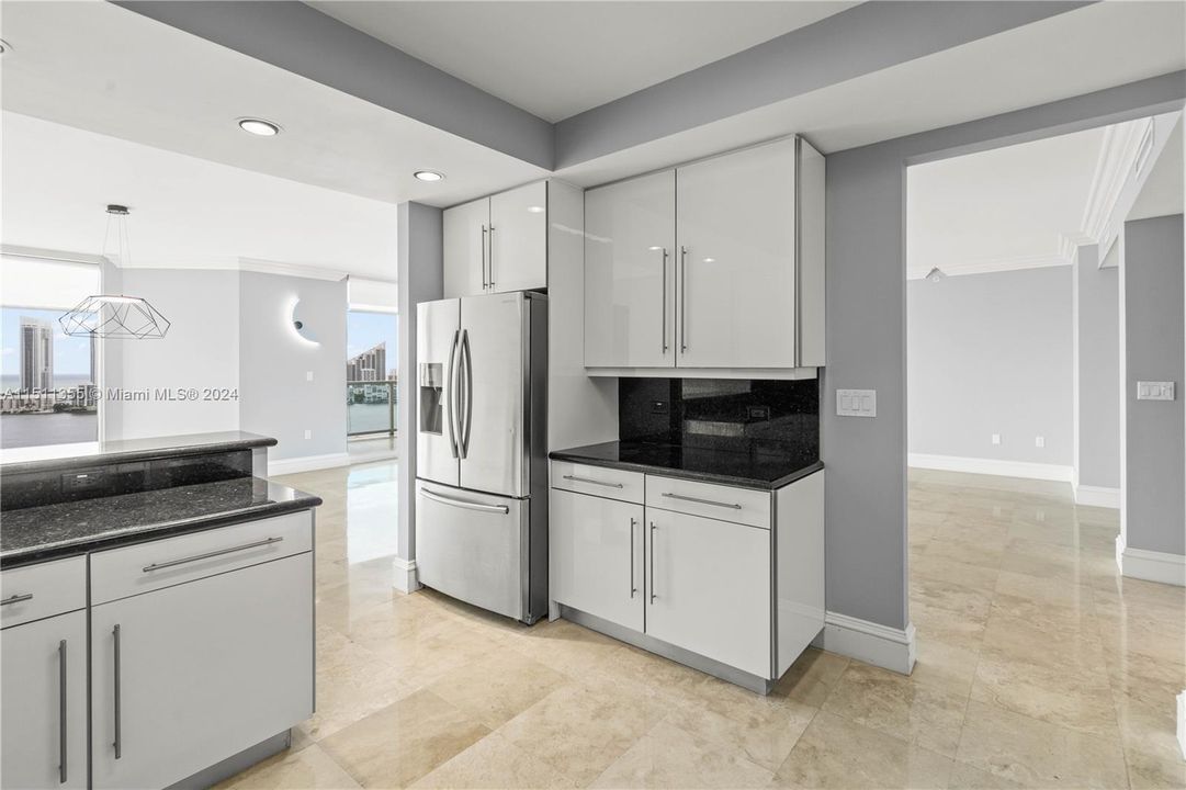 Recently Sold: $1,540,000 (2 beds, 3 baths, 2970 Square Feet)