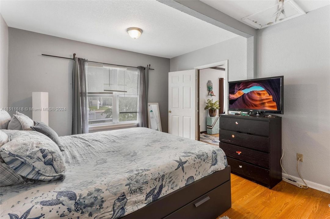 Recently Sold: $285,000 (2 beds, 2 baths, 780 Square Feet)