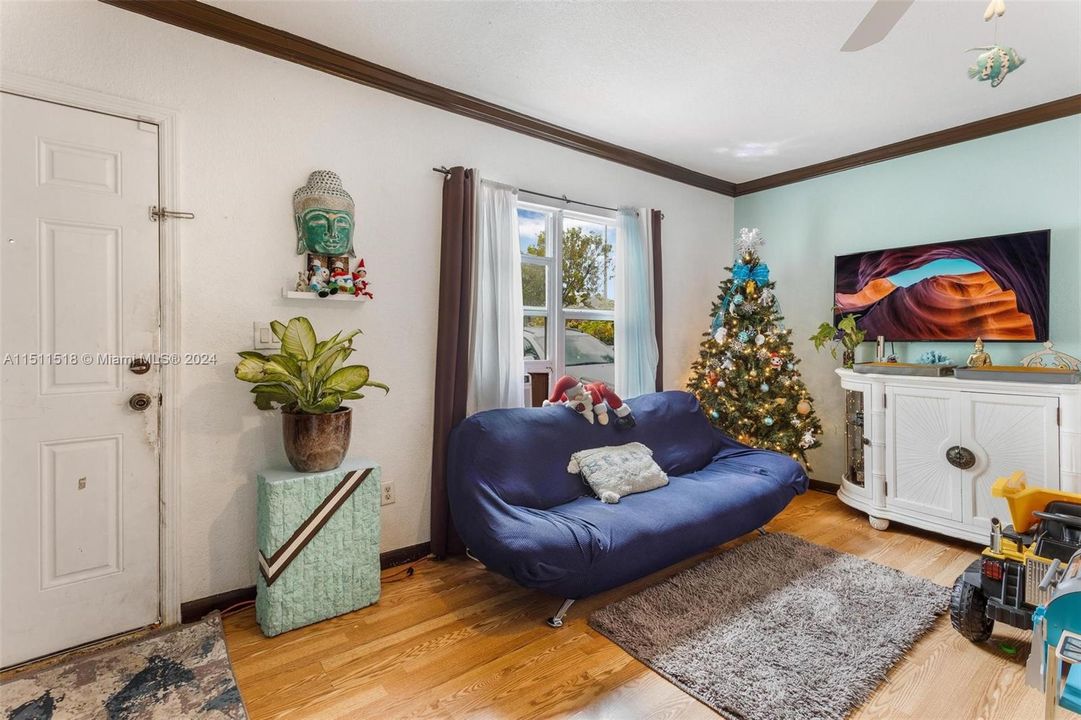 Recently Sold: $285,000 (2 beds, 2 baths, 780 Square Feet)
