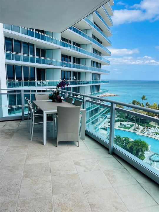 Recently Sold: $3,650,000 (2 beds, 2 baths, 1913 Square Feet)