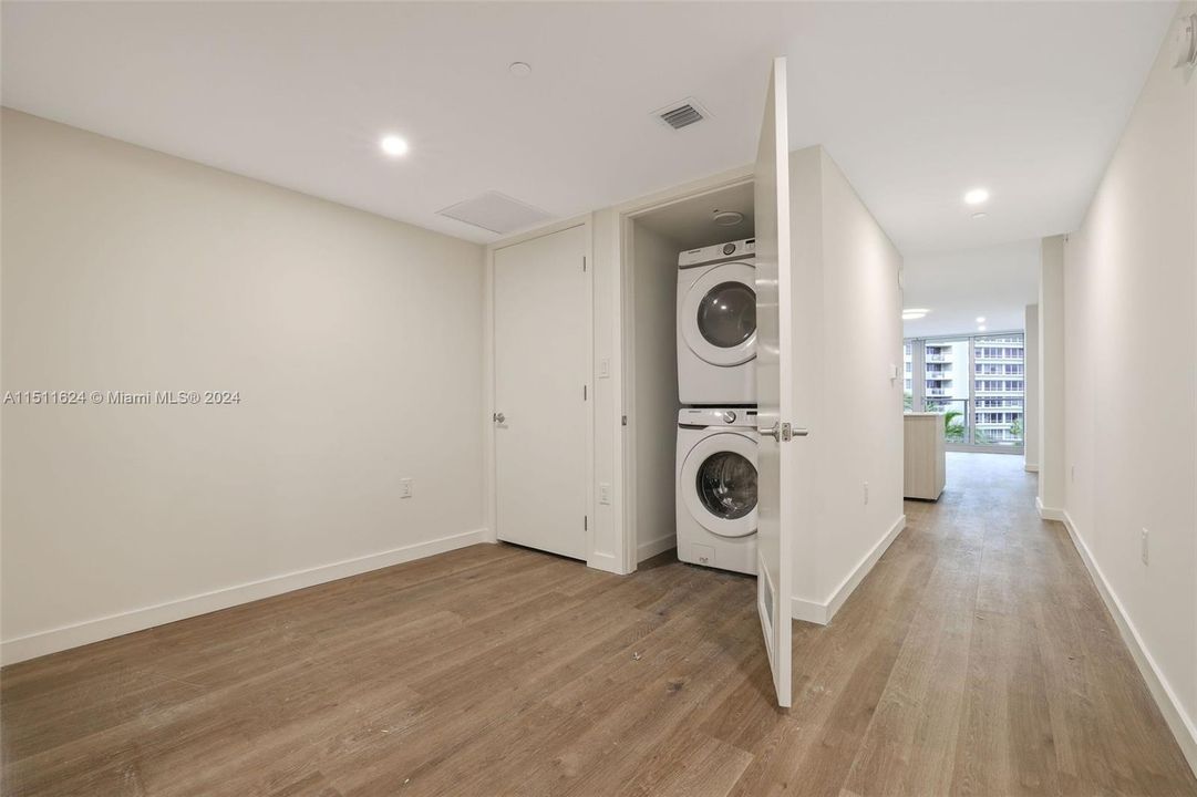 Recientemente alquilado: $4,664 (2 camas, 2 baños, 1257 Pies cuadrados)