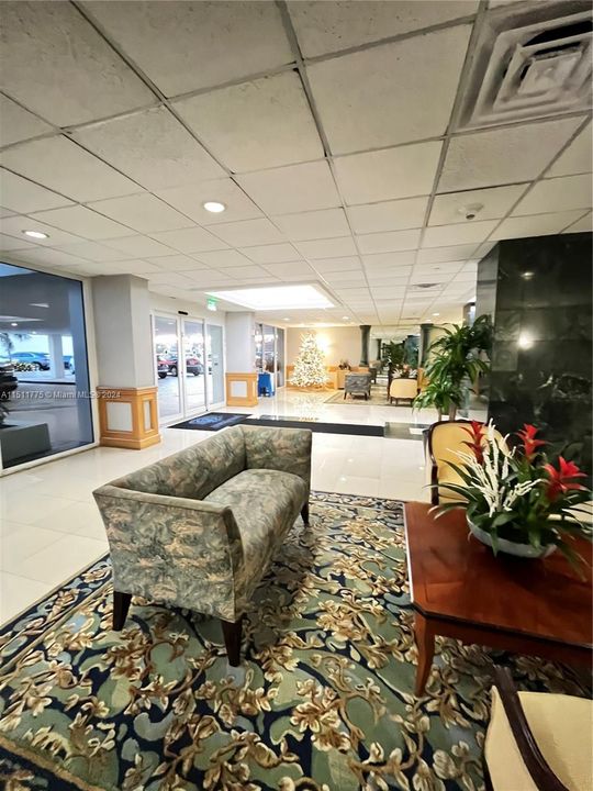 Recently Rented: $3,250 (1 beds, 1 baths, 870 Square Feet)