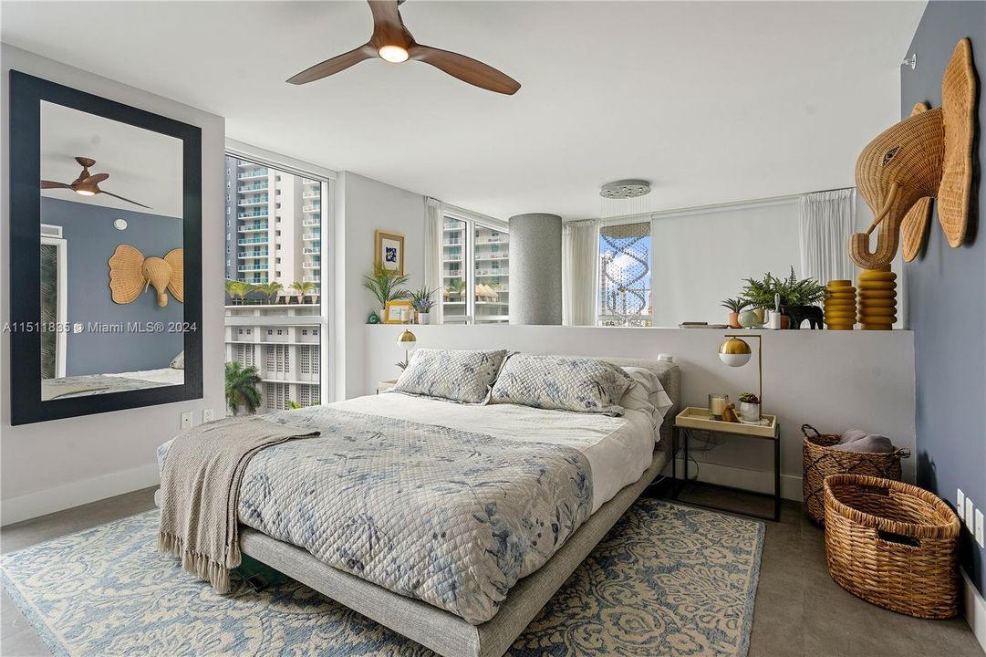 Recently Sold: $825,000 (1 beds, 1 baths, 1078 Square Feet)