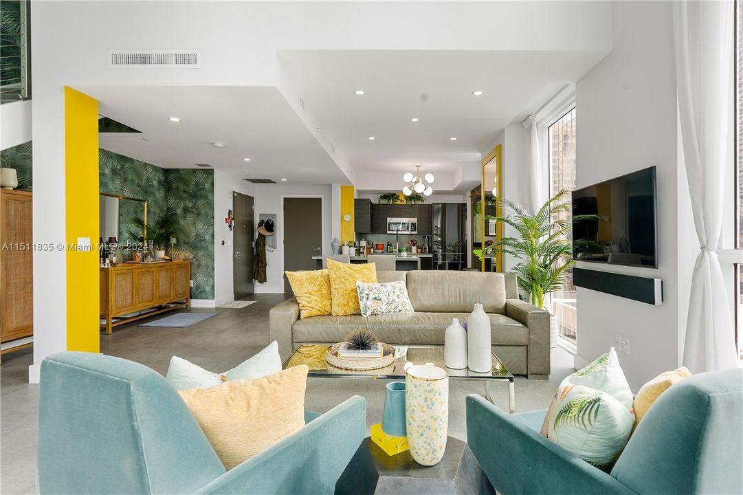 Recently Sold: $825,000 (1 beds, 1 baths, 1078 Square Feet)