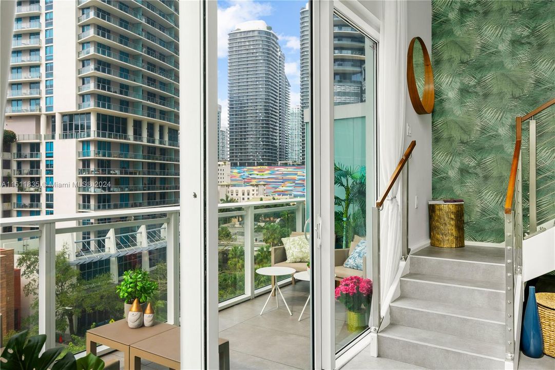 Recently Sold: $825,000 (1 beds, 1 baths, 1078 Square Feet)