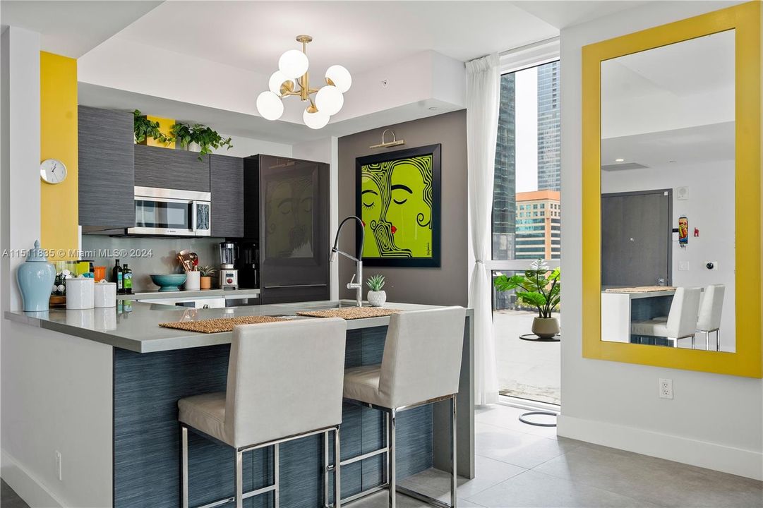 Recently Sold: $825,000 (1 beds, 1 baths, 1078 Square Feet)