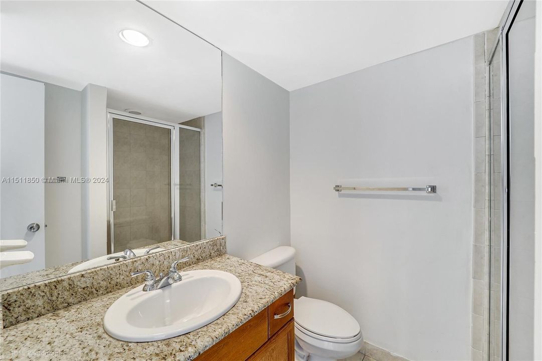 For Sale: $669,000 (2 beds, 2 baths, 1190 Square Feet)