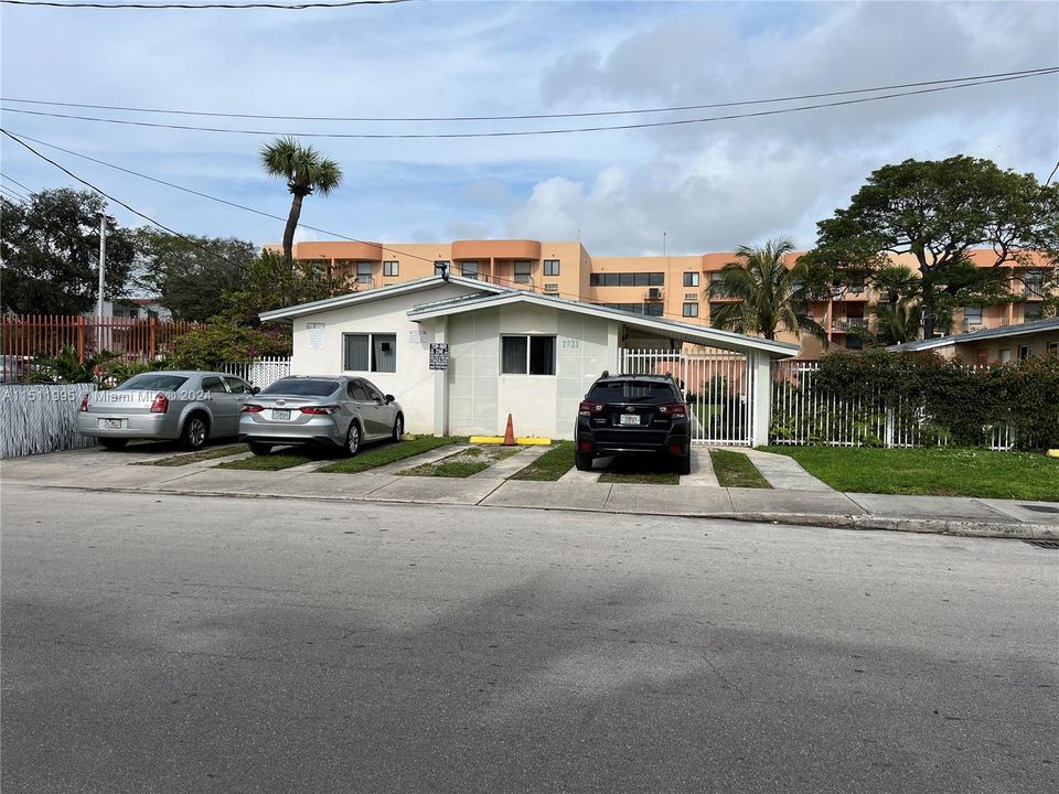 Recently Sold: $995,000 (0 beds, 0 baths, 2994 Square Feet)