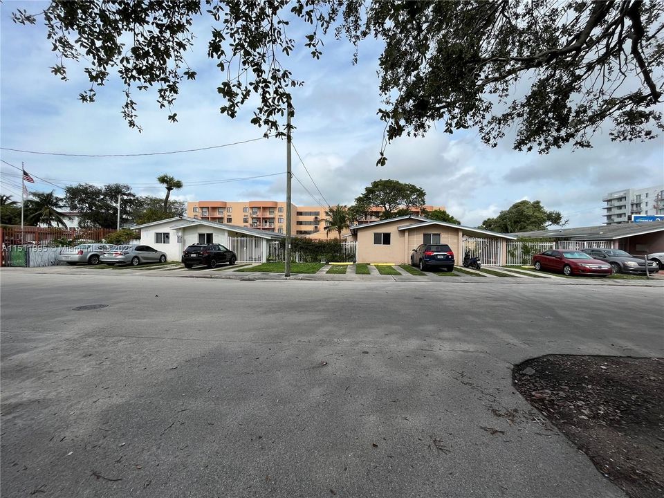 Recently Sold: $995,000 (0 beds, 0 baths, 2994 Square Feet)