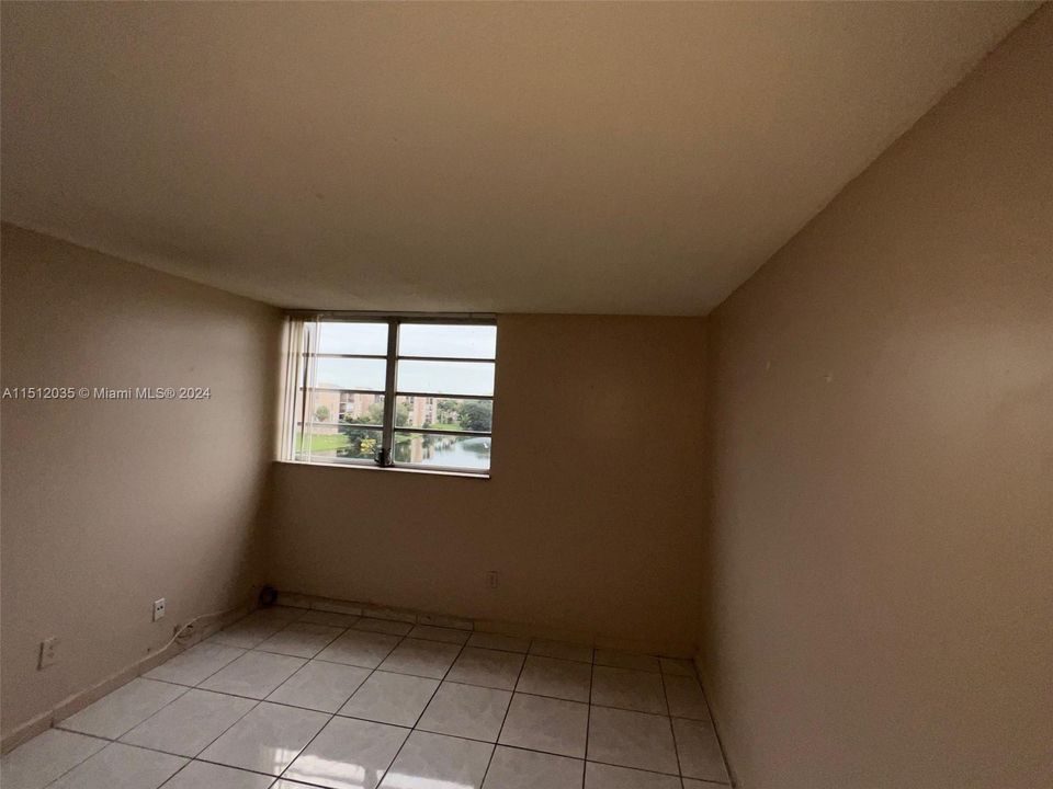 Recently Sold: $274,000 (3 beds, 2 baths, 1467 Square Feet)