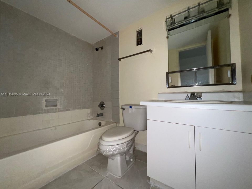 Recently Sold: $274,000 (3 beds, 2 baths, 1467 Square Feet)