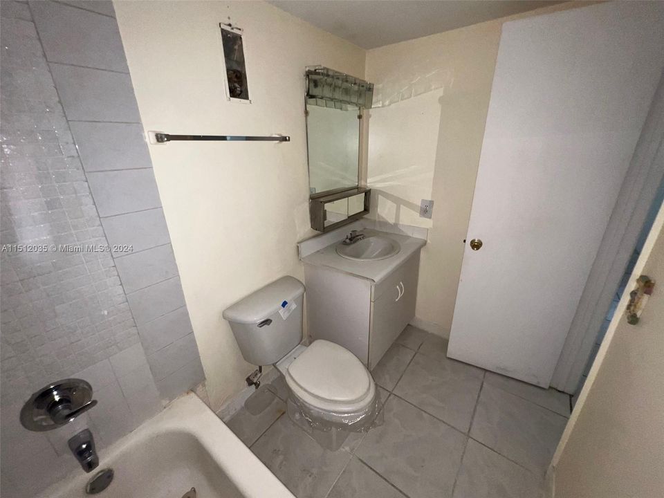 Recently Sold: $274,000 (3 beds, 2 baths, 1467 Square Feet)