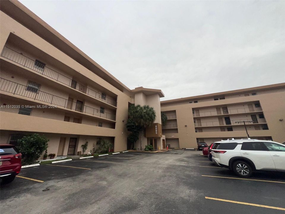 Recently Sold: $274,000 (3 beds, 2 baths, 1467 Square Feet)