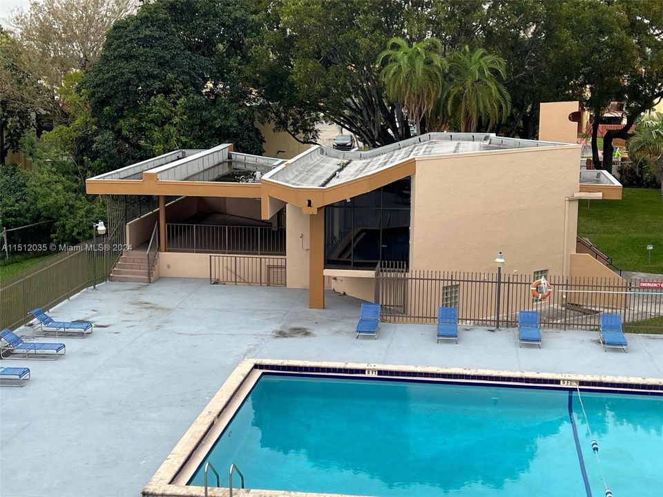 Recently Sold: $274,000 (3 beds, 2 baths, 1467 Square Feet)