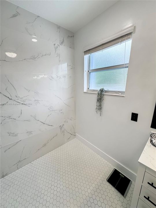 Recently Rented: $3,650 (4 beds, 2 baths, 2379 Square Feet)