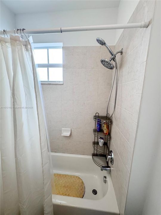 Recently Rented: $3,650 (4 beds, 2 baths, 2379 Square Feet)