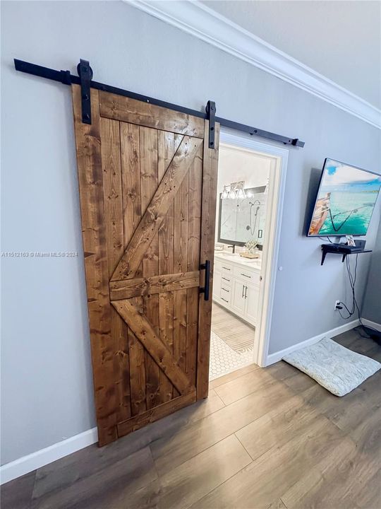 Recently Rented: $3,650 (4 beds, 2 baths, 2379 Square Feet)