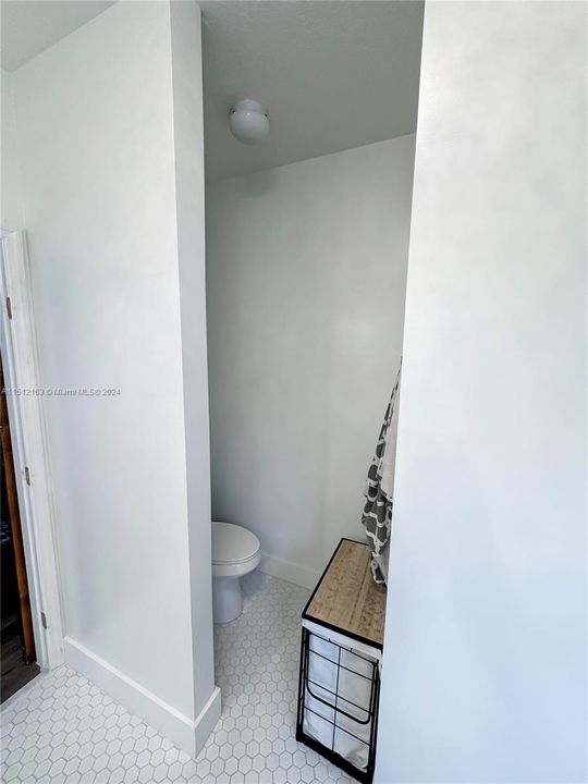 Recently Rented: $3,650 (4 beds, 2 baths, 2379 Square Feet)