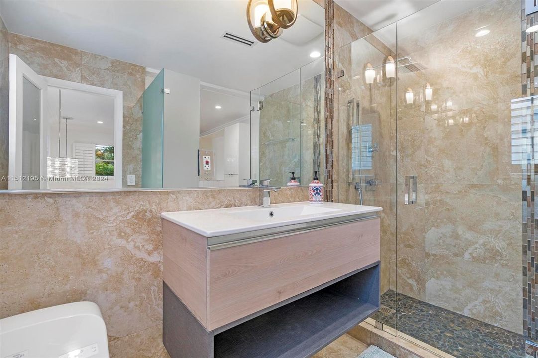 最近租的: $5,400 (3 贝兹, 2 浴室, 1482 平方英尺)