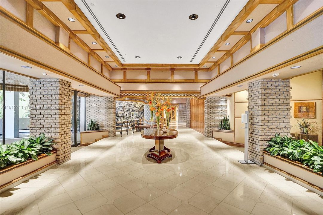 Recently Rented: $11,000 (3 beds, 2 baths, 2614 Square Feet)