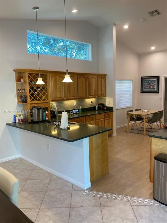 Recently Rented: $5,900 (4 beds, 2 baths, 2444 Square Feet)