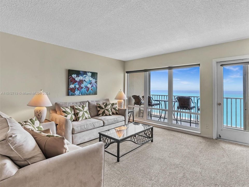 Recently Sold: $610,000 (2 beds, 2 baths, 1140 Square Feet)