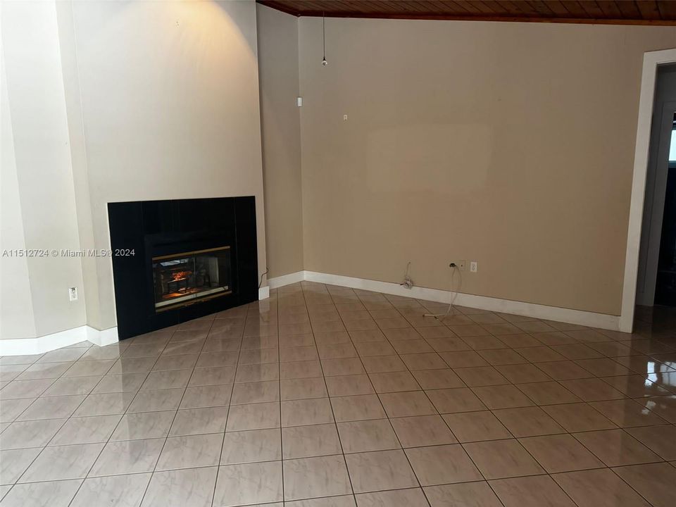 Recently Rented: $4,800 (3 beds, 2 baths, 2504 Square Feet)