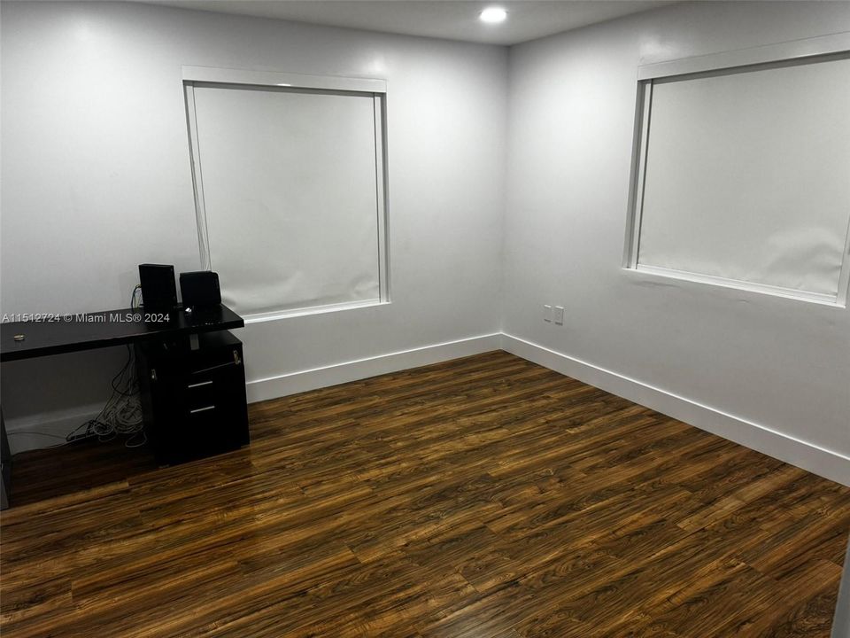 Recently Rented: $4,800 (3 beds, 2 baths, 2504 Square Feet)