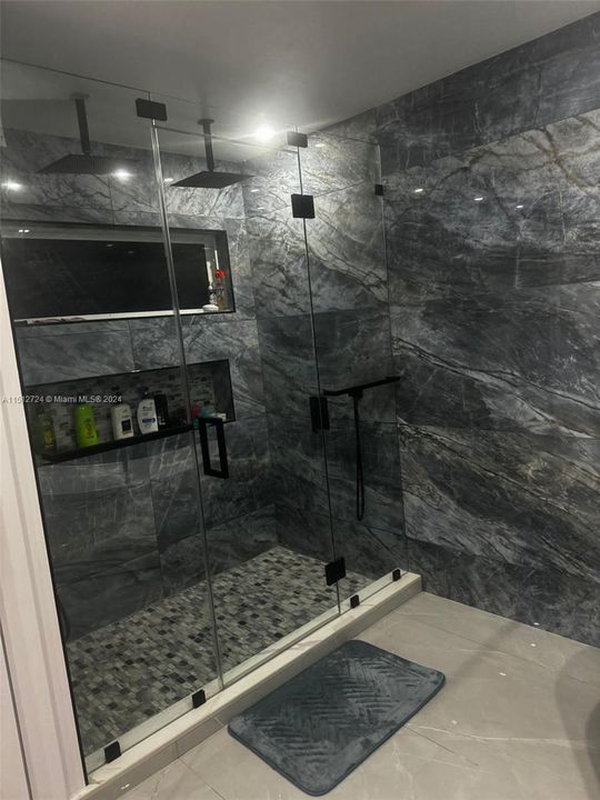 Recently Rented: $4,800 (3 beds, 2 baths, 2504 Square Feet)