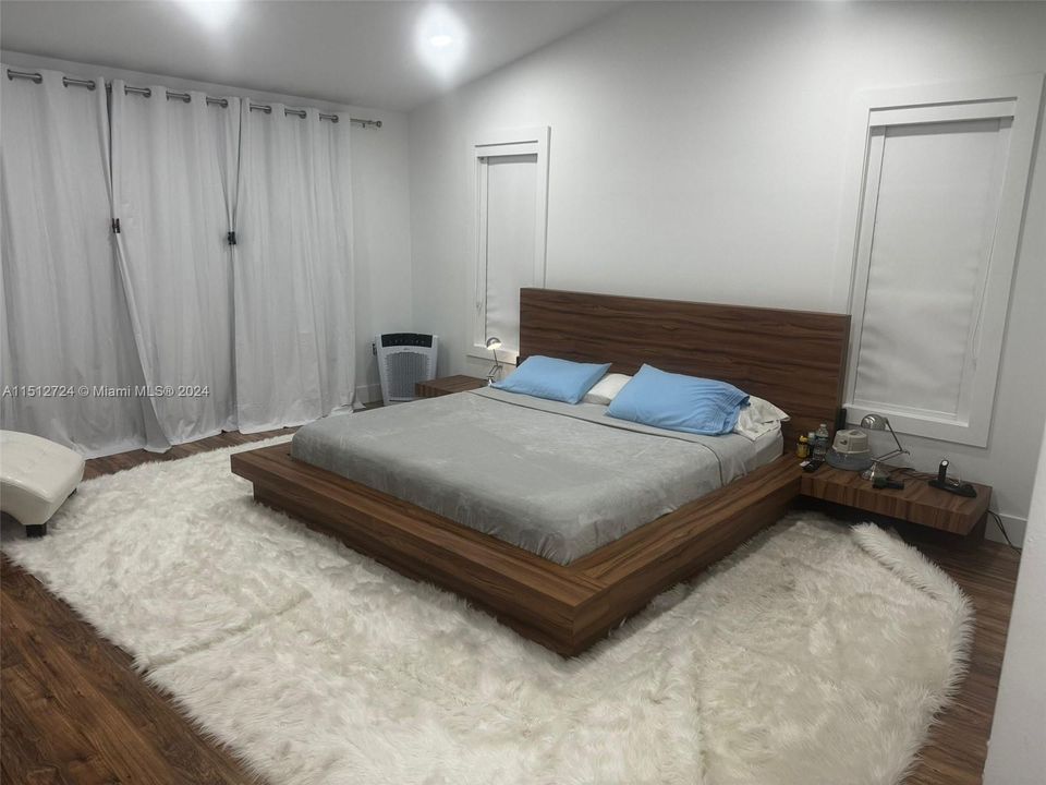 Recently Rented: $4,800 (3 beds, 2 baths, 2504 Square Feet)