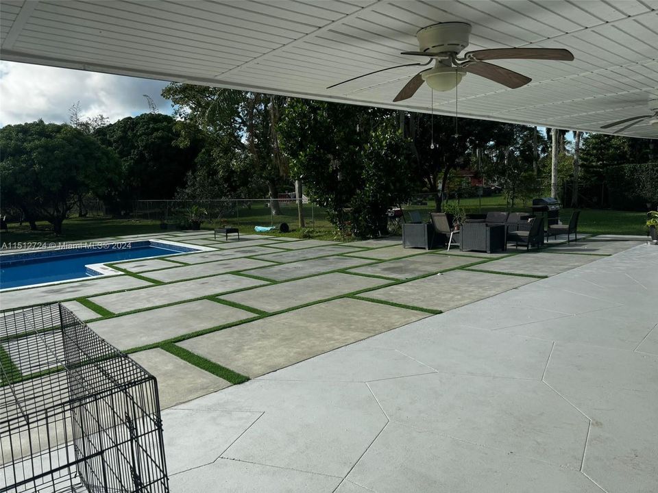 Recently Rented: $4,800 (3 beds, 2 baths, 2504 Square Feet)