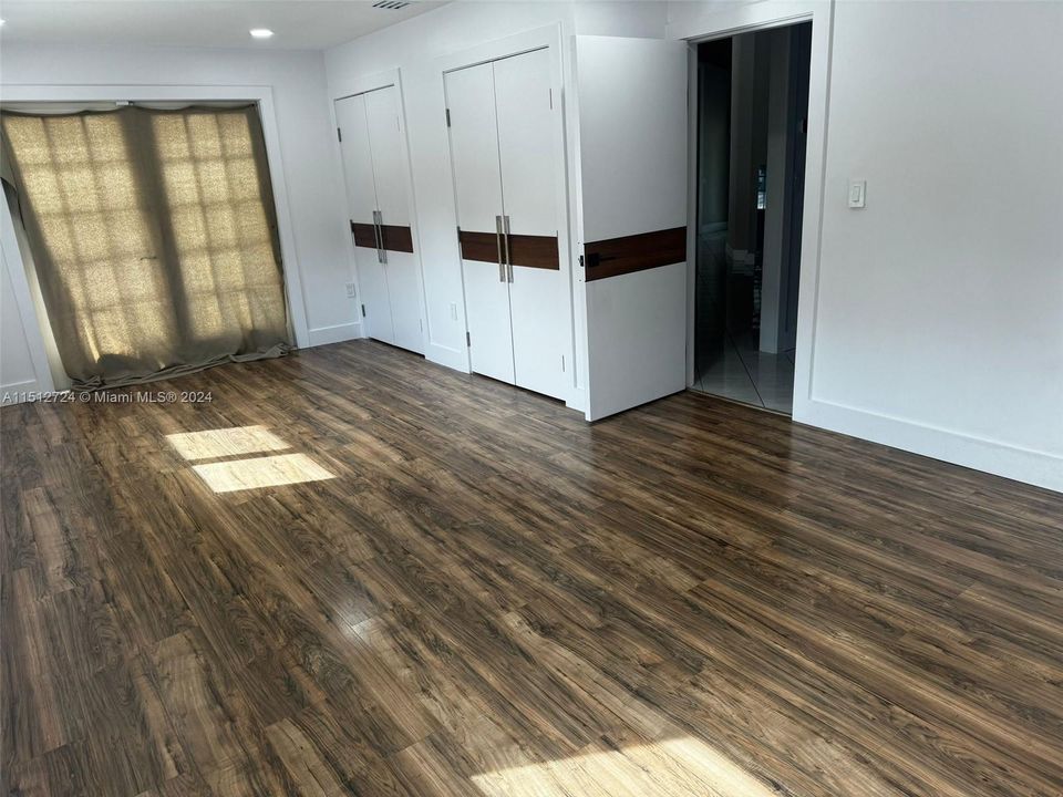 Recently Rented: $4,800 (3 beds, 2 baths, 2504 Square Feet)