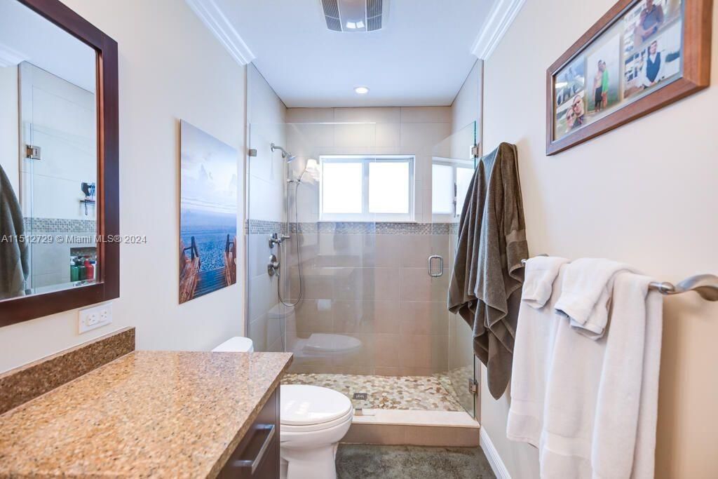 最近售出: $919,000 (3 贝兹, 2 浴室, 1521 平方英尺)