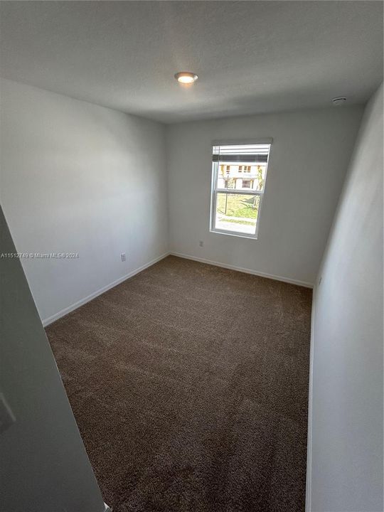 For Rent: $2,200 (3 beds, 2 baths, 1373 Square Feet)